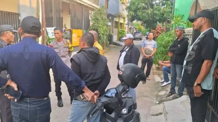 Rumah Penulis Ahmad Bahar Didatangi Sejumlah Orang, Dugaan Penggeledahan Jadi Sorotan Publik