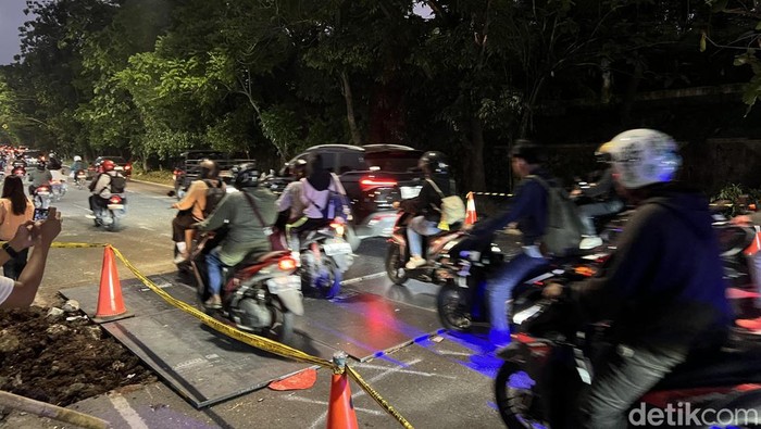 Arus Lalu Lintas di Lenteng Agung Kembali Normal, Jalan yang Sempat Amblas Sudah Dapat Dilalui Kendaraan