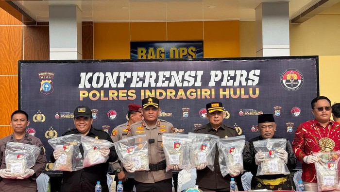Polres Indragiri Hulu Bongkar Peredaran Narkotika Skala Besar, Delapan Kilogram Sabu dan Ribuan Ekstasi Disita
